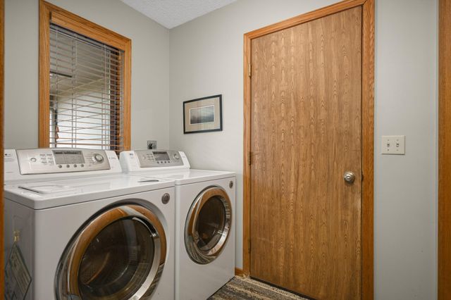 4824 Whispering Court, Eagan, MN 55122