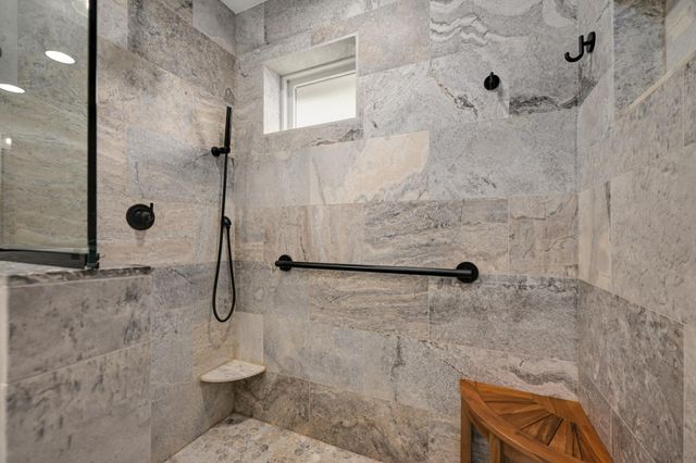 4824 Whispering Court, Eagan, MN 55122