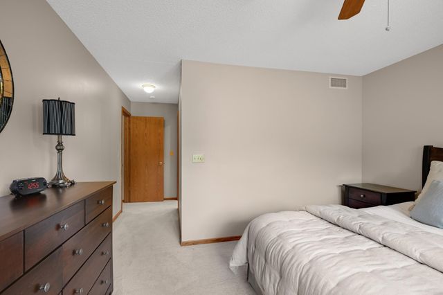 4824 Whispering Court, Eagan, MN 55122