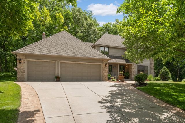 4824 Whispering Court, Eagan, MN 55122