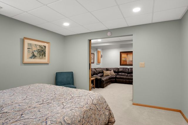 4824 Whispering Court, Eagan, MN 55122