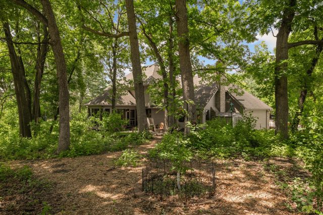 4824 Whispering Court, Eagan, MN 55122