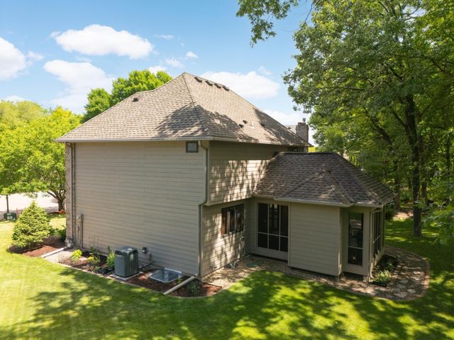 4824 Whispering Court, Eagan, MN 55122
