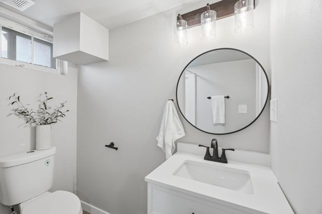 2104 W Mansfield Ct, Spokane, WA 99205