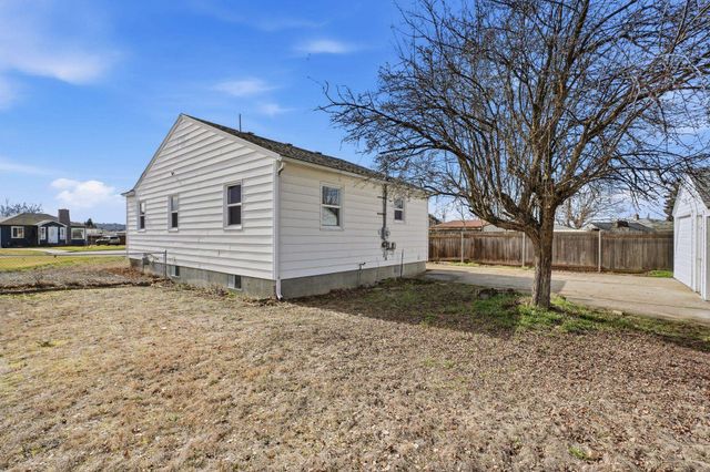 2104 W Mansfield Ct, Spokane, WA 99205