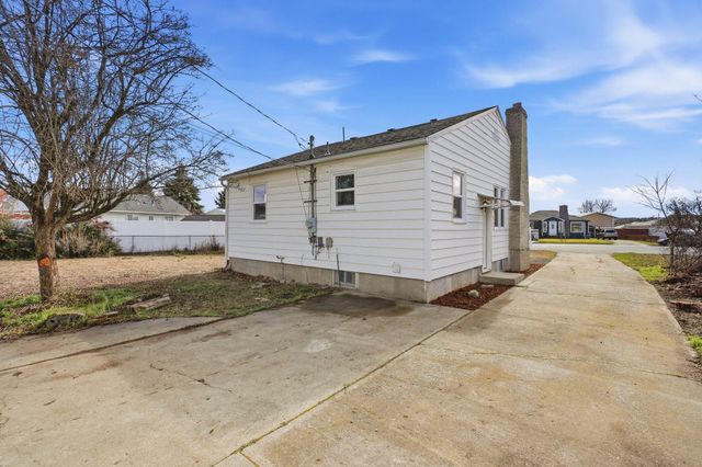 2104 W Mansfield Ct, Spokane, WA 99205