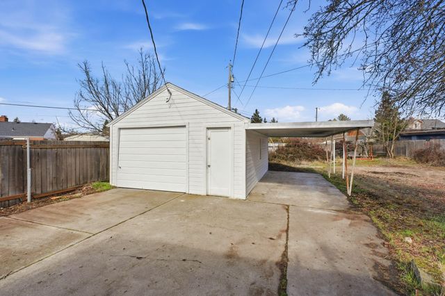 2104 W Mansfield Ct, Spokane, WA 99205