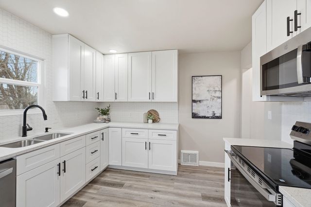 2104 W Mansfield Ct, Spokane, WA 99205