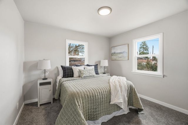 2104 W Mansfield Ct, Spokane, WA 99205