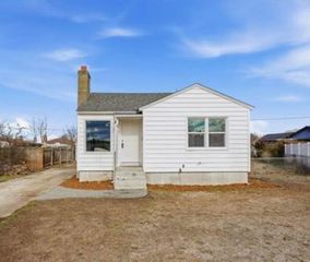 2104 W Mansfield Ct, Spokane, WA 99205