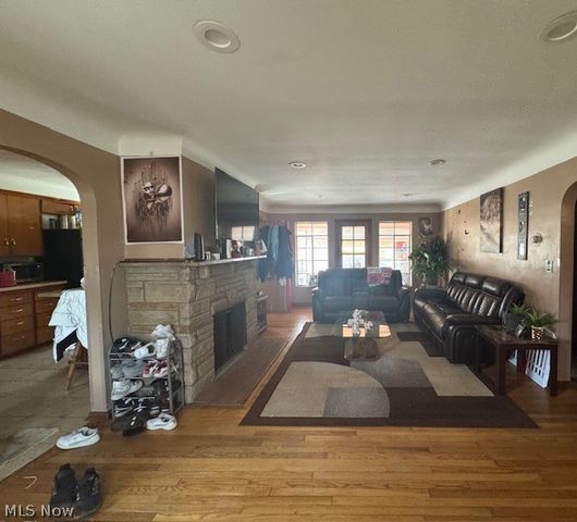 2460 Belvoir Boulevard, Cleveland, OH 44121