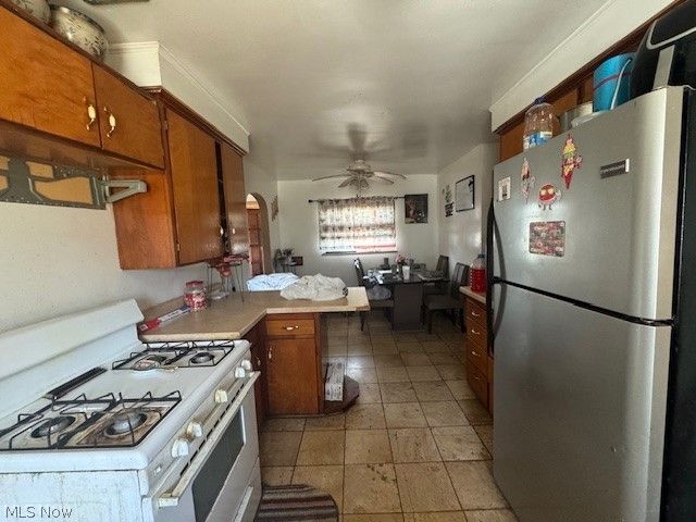 2460 Belvoir Boulevard, Cleveland, OH 44121