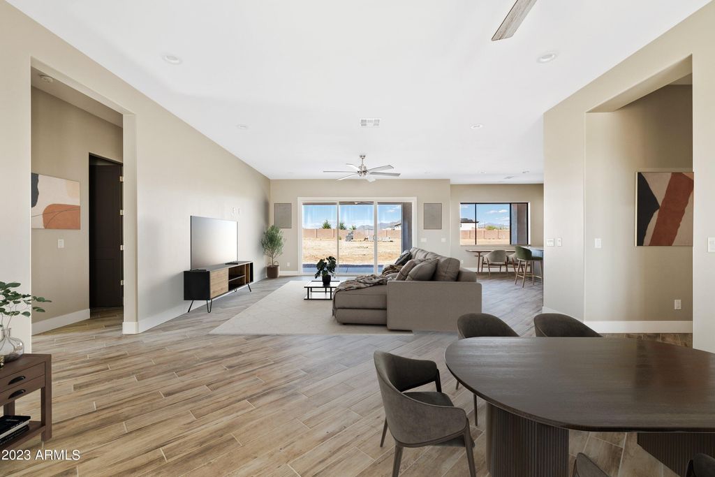 2534 W FERNWOOD Drive, Phoenix, AZ 85086 — photo 2