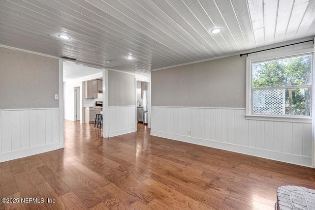 6216 E FORDHAM Circle, Jacksonville, FL 32217