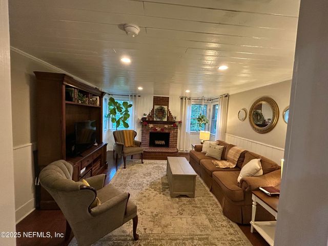 6216 E FORDHAM Circle, Jacksonville, FL 32217