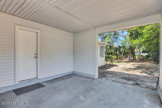 6216 E FORDHAM Circle, Jacksonville, FL 32217