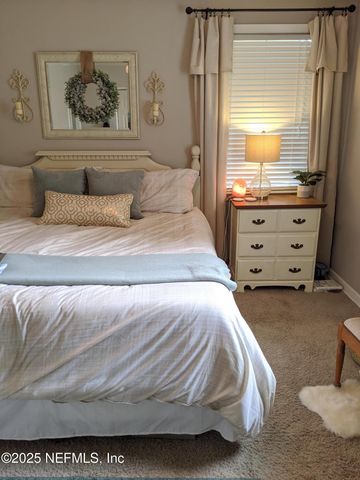 6216 E FORDHAM Circle, Jacksonville, FL 32217