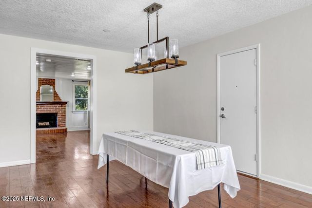 6216 E FORDHAM Circle, Jacksonville, FL 32217