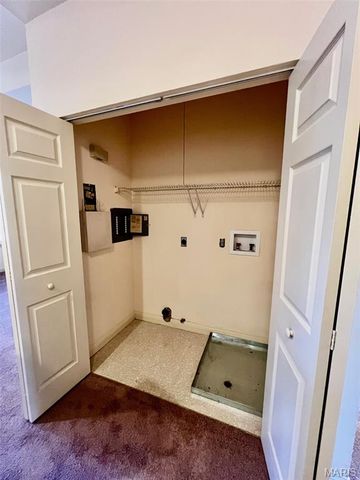 2304 S 10th Street R, St Louis, MO 63104