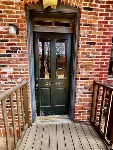 2304 S 10th Street R, St Louis, MO 63104