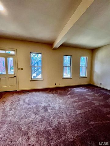 2304 S 10th Street R, St Louis, MO 63104