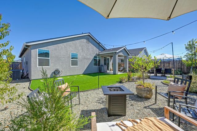 8065 Pasadena Dr, Roseville, CA 95747