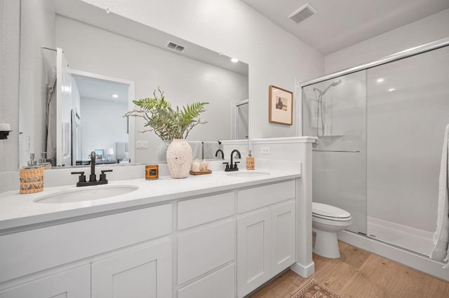 8065 Pasadena Dr, Roseville, CA 95747