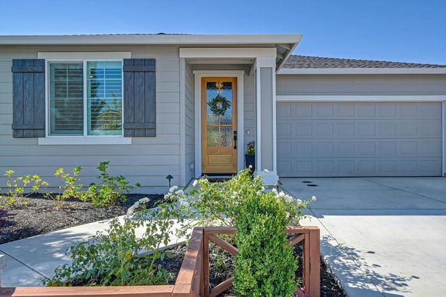 8065 Pasadena Dr, Roseville, CA 95747