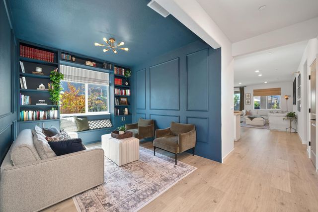 8065 Pasadena Dr, Roseville, CA 95747