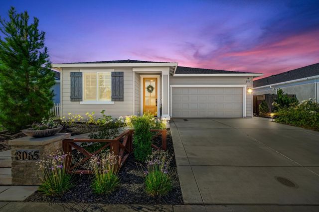 8065 Pasadena Dr, Roseville, CA 95747
