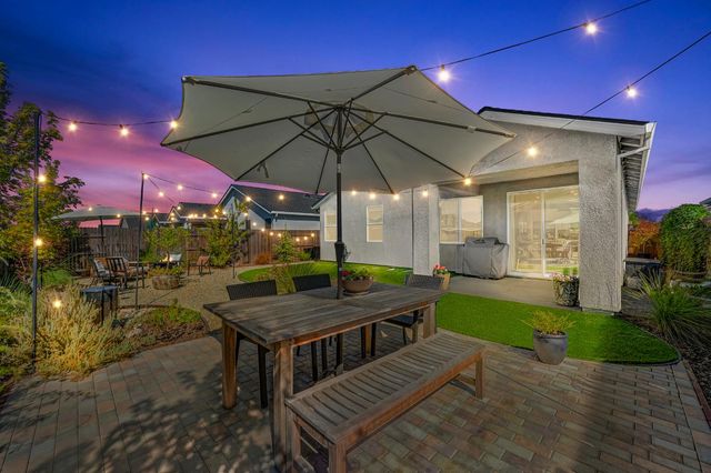 8065 Pasadena Dr, Roseville, CA 95747