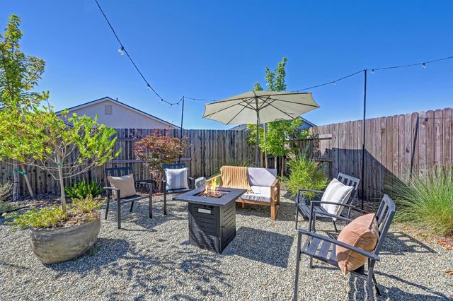 8065 Pasadena Dr, Roseville, CA 95747