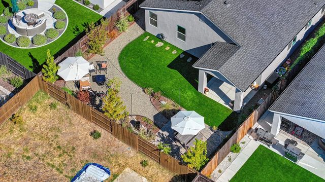 8065 Pasadena Dr, Roseville, CA 95747