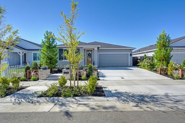 8065 Pasadena Dr, Roseville, CA 95747