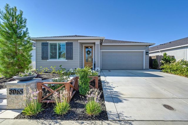 8065 Pasadena Dr, Roseville, CA 95747