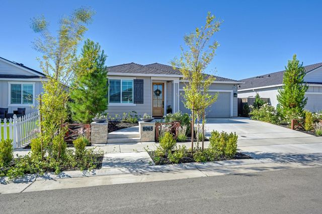 8065 Pasadena Dr, Roseville, CA 95747
