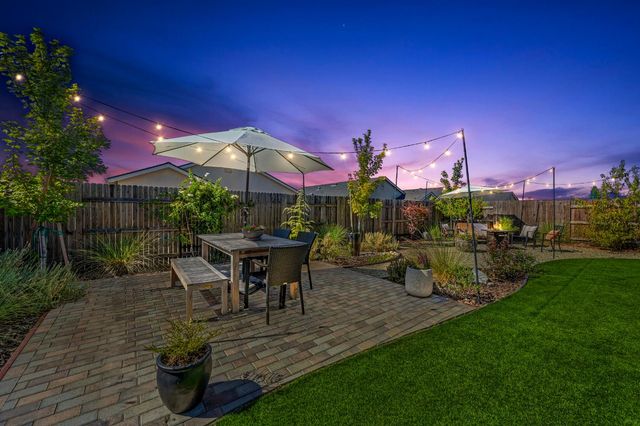 8065 Pasadena Dr, Roseville, CA 95747