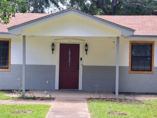 25 Pine Valley Road, Cleveland, TX 77328
