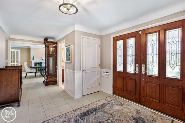 535 Ballantyne Road, Grosse Pointe Shores, MI 48236
