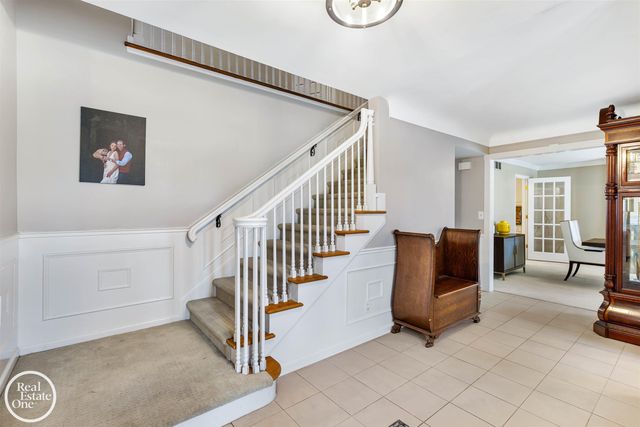 535 Ballantyne Road, Grosse Pointe Shores, MI 48236