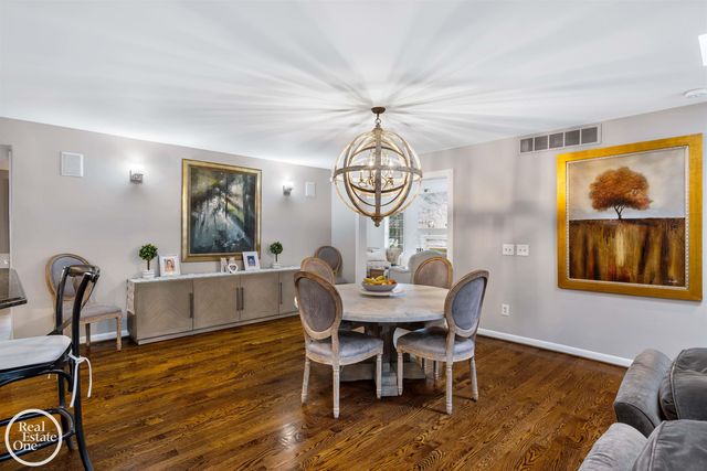 535 Ballantyne Road, Grosse Pointe Shores, MI 48236