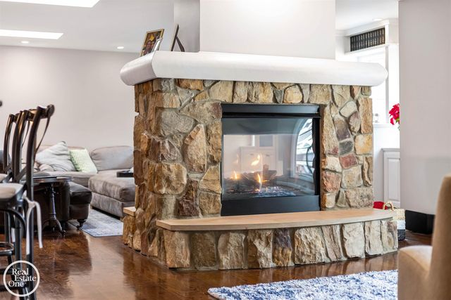 535 Ballantyne Road, Grosse Pointe Shores, MI 48236