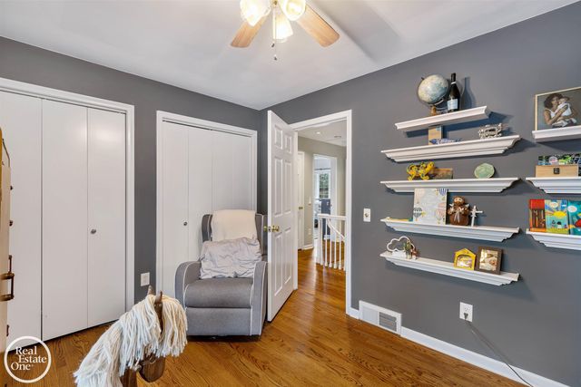 535 Ballantyne Road, Grosse Pointe Shores, MI 48236