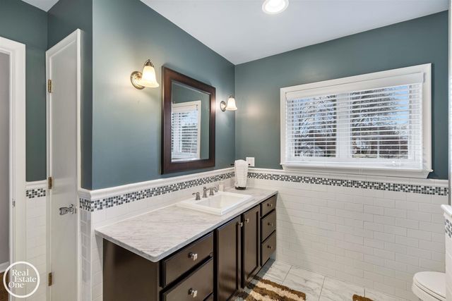 535 Ballantyne Road, Grosse Pointe Shores, MI 48236