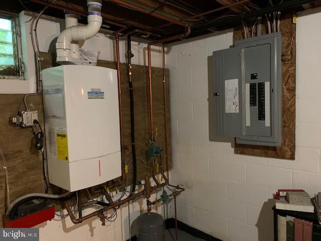 6493 ORANGE ST, East Petersburg, PA 17520