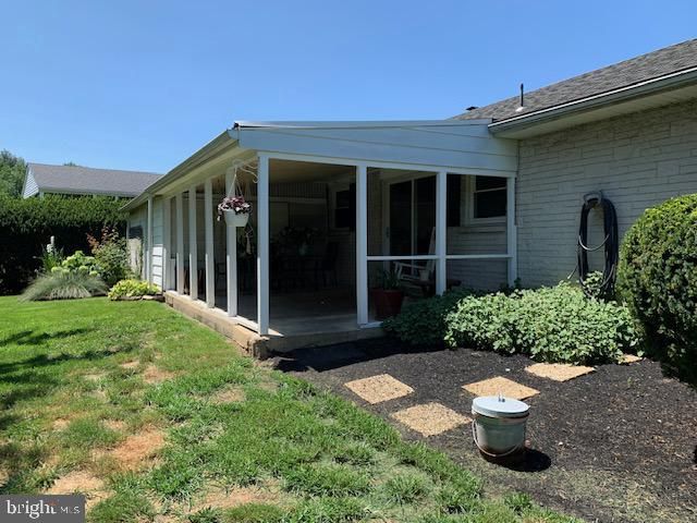 6493 ORANGE ST, East Petersburg, PA 17520