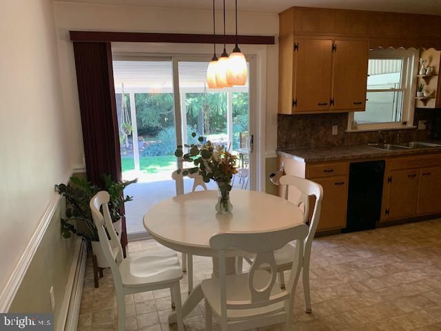 6493 ORANGE ST, East Petersburg, PA 17520