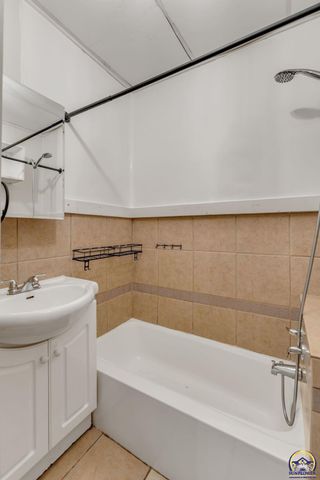 1431 SW Tyler ST, Topeka, KS 66612