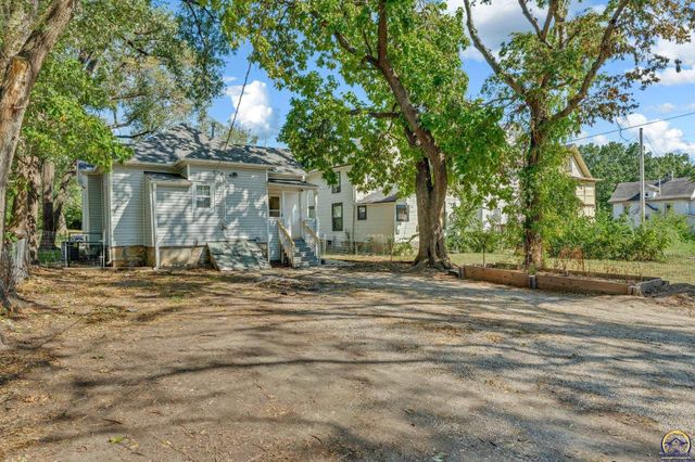 1431 SW Tyler ST, Topeka, KS 66612