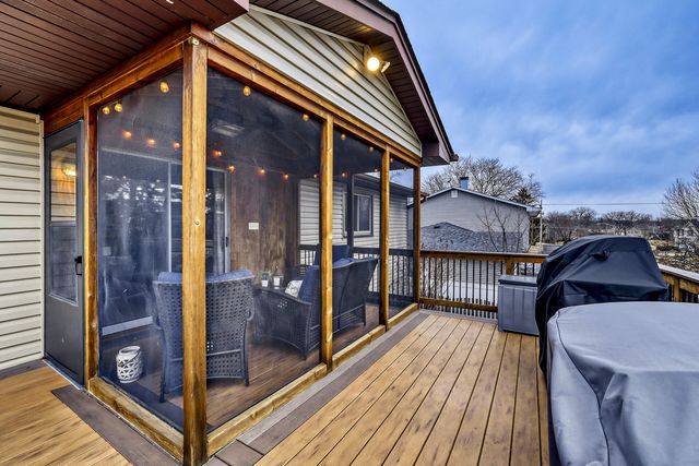 4175 Victoria Drive, Hoffman Estates, IL 60192